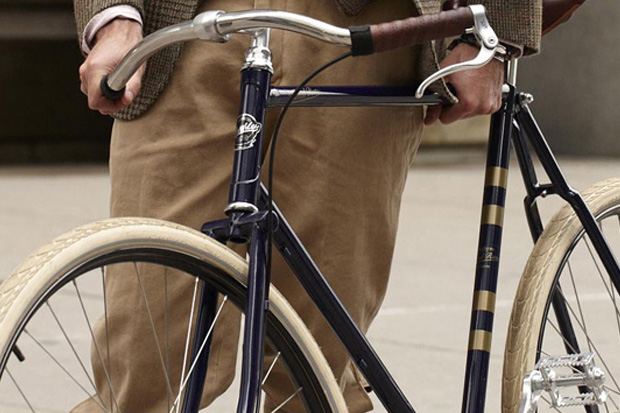 Tweed Run представил весьма симпатичный байк Rugby Tweed Run