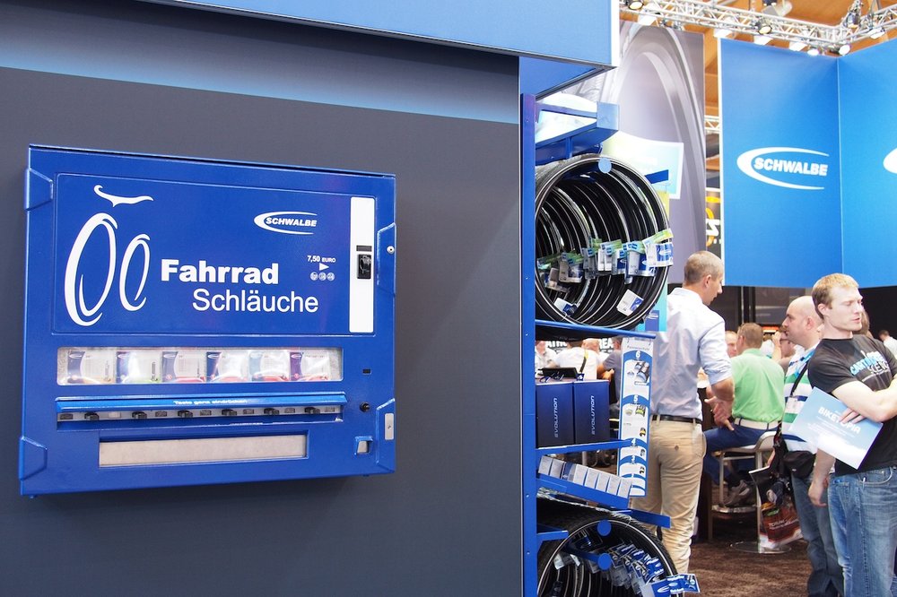 Schwalbe завалили заказами на автоматы по продаже велосипедных камер